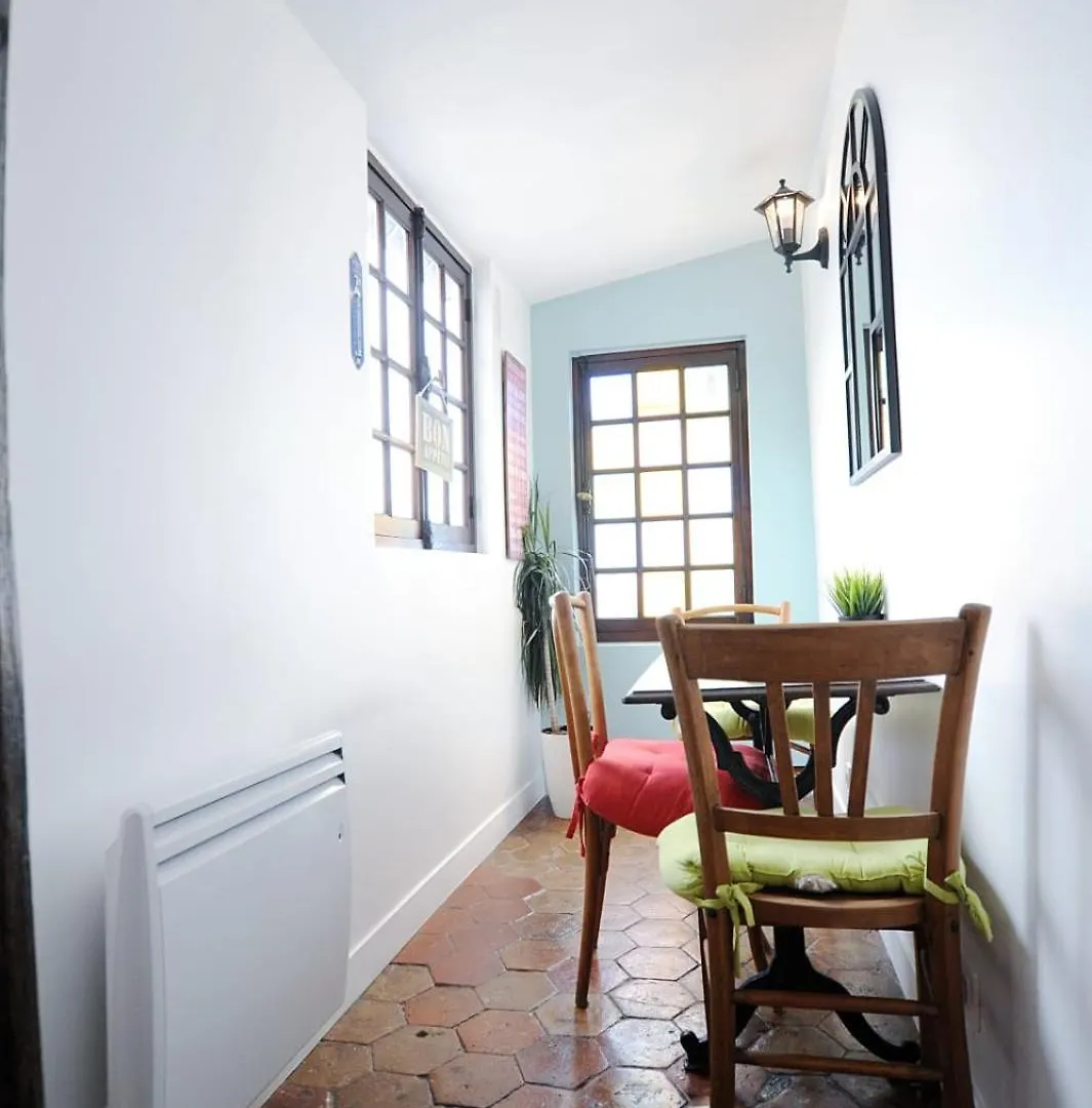 Apartment Rooftop Le Marais 1 Bedroom