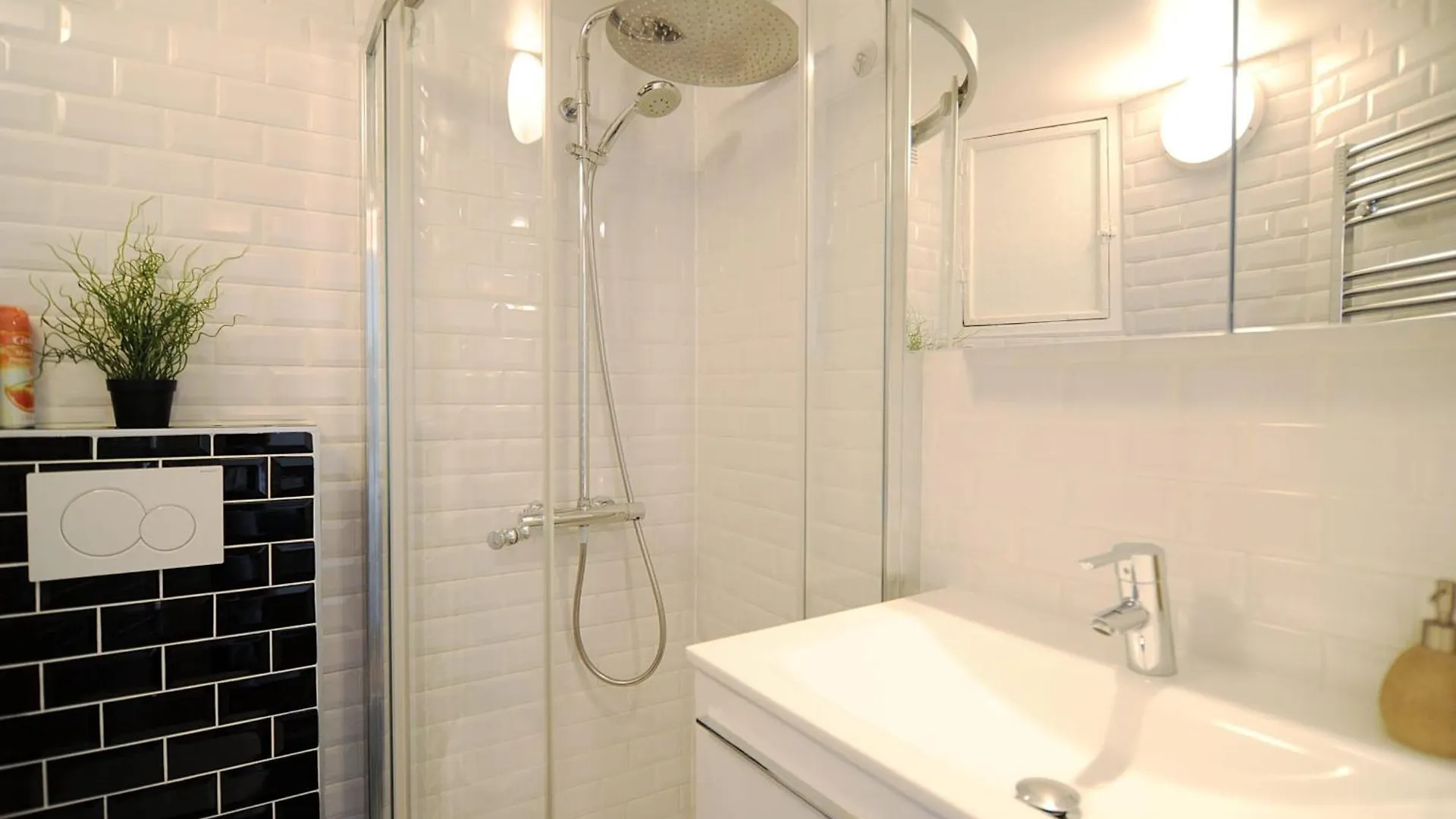 Rooftop Le Marais 1 Bedroom *