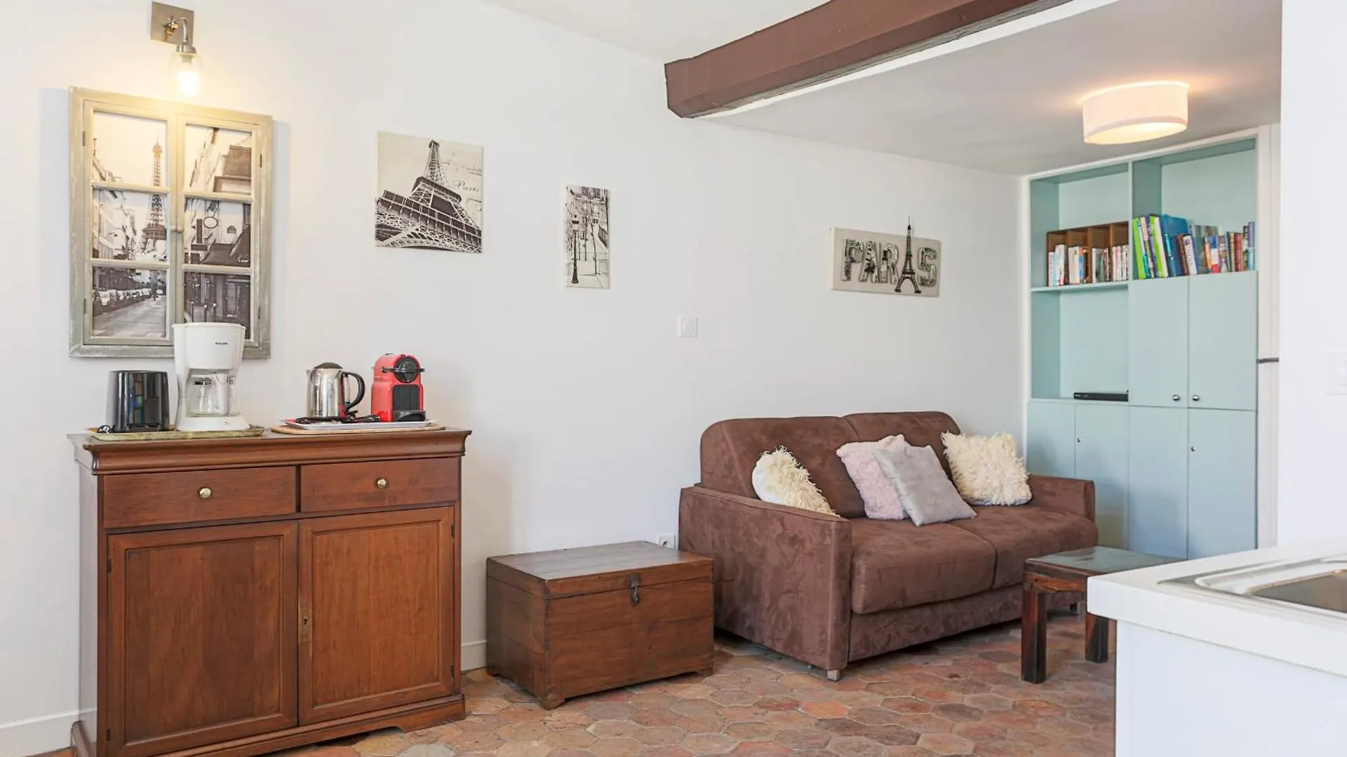 Rooftop Le Marais 1 Bedroom Apartment